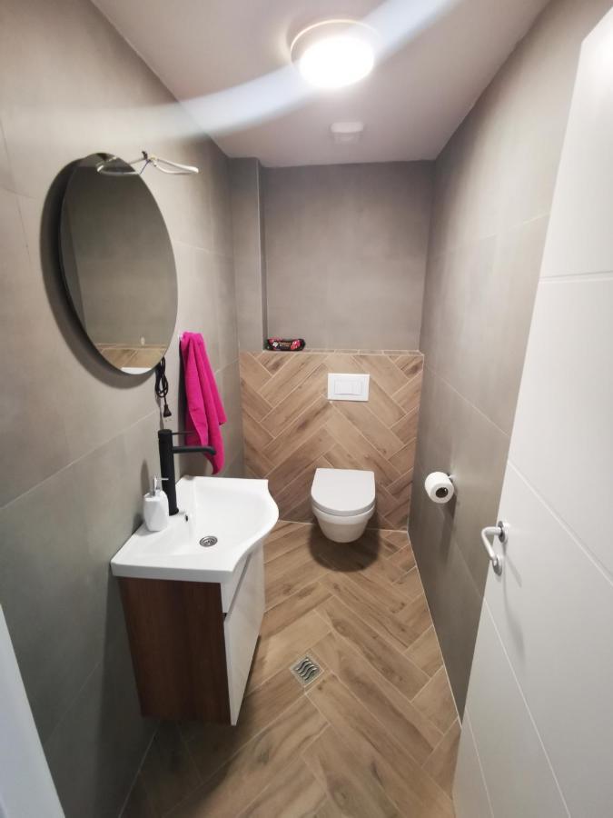 Riviera Apartments Ni Extérieur photo
