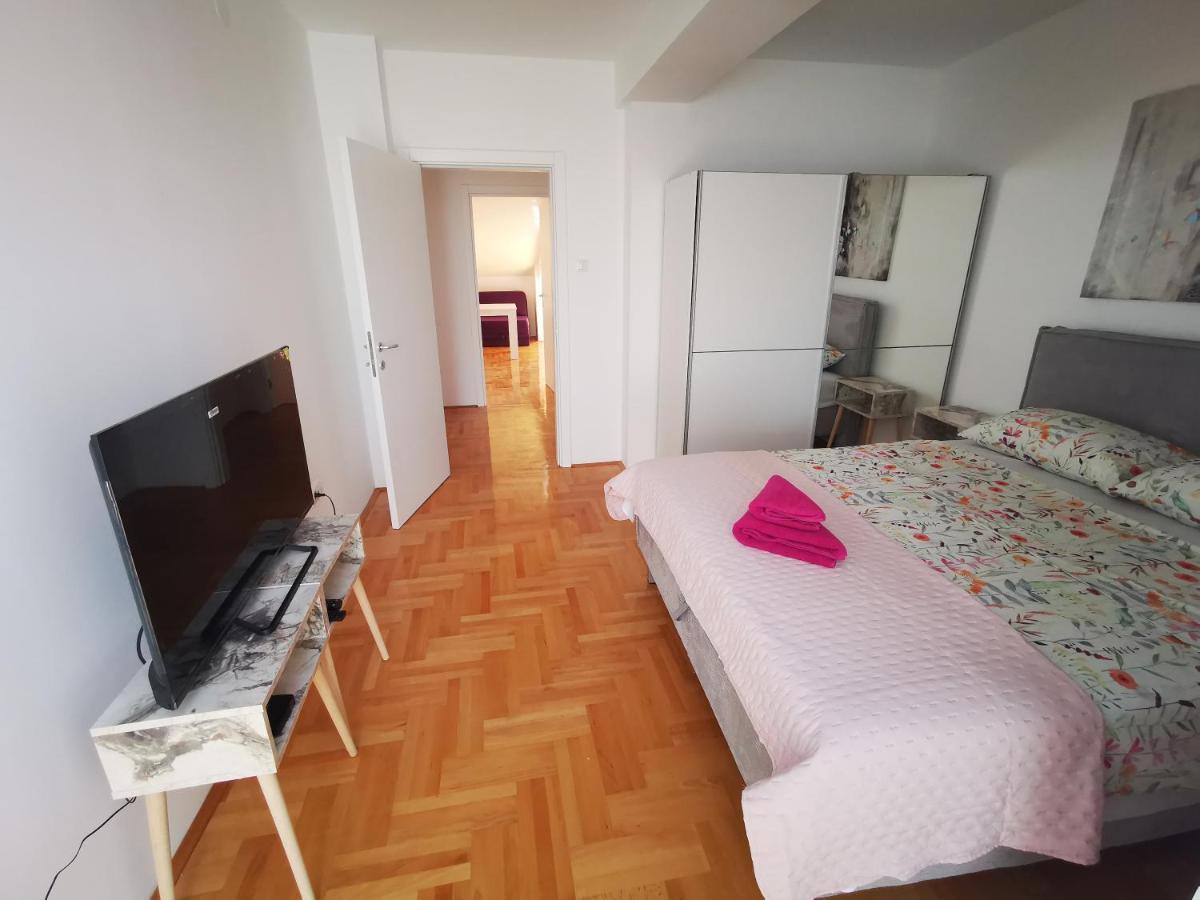 Riviera Apartments Ni Extérieur photo
