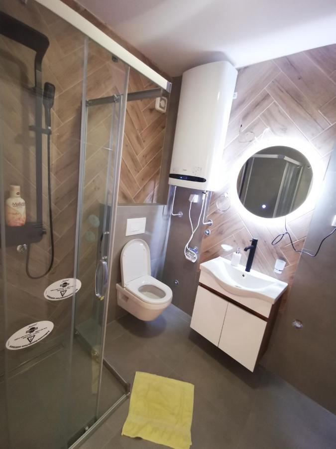 Riviera Apartments Ni Extérieur photo