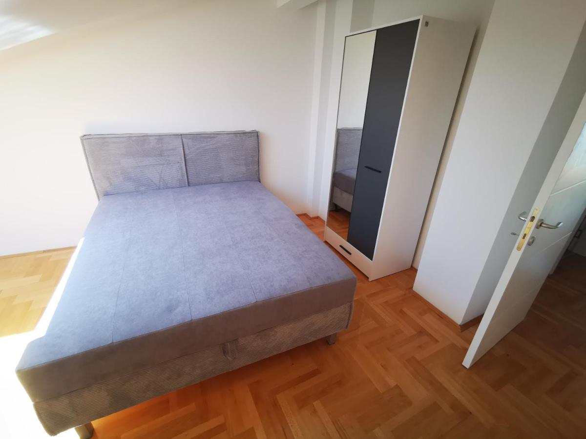 Riviera Apartments Ni Extérieur photo